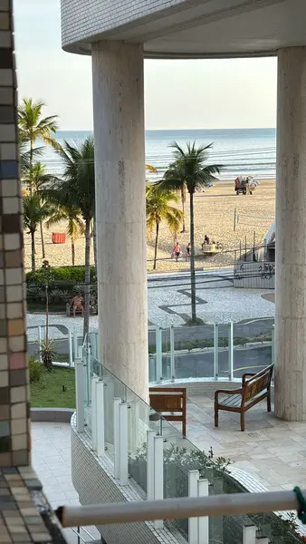 Vista panorâmica do segundo quarto para a praia de Canto do Forte