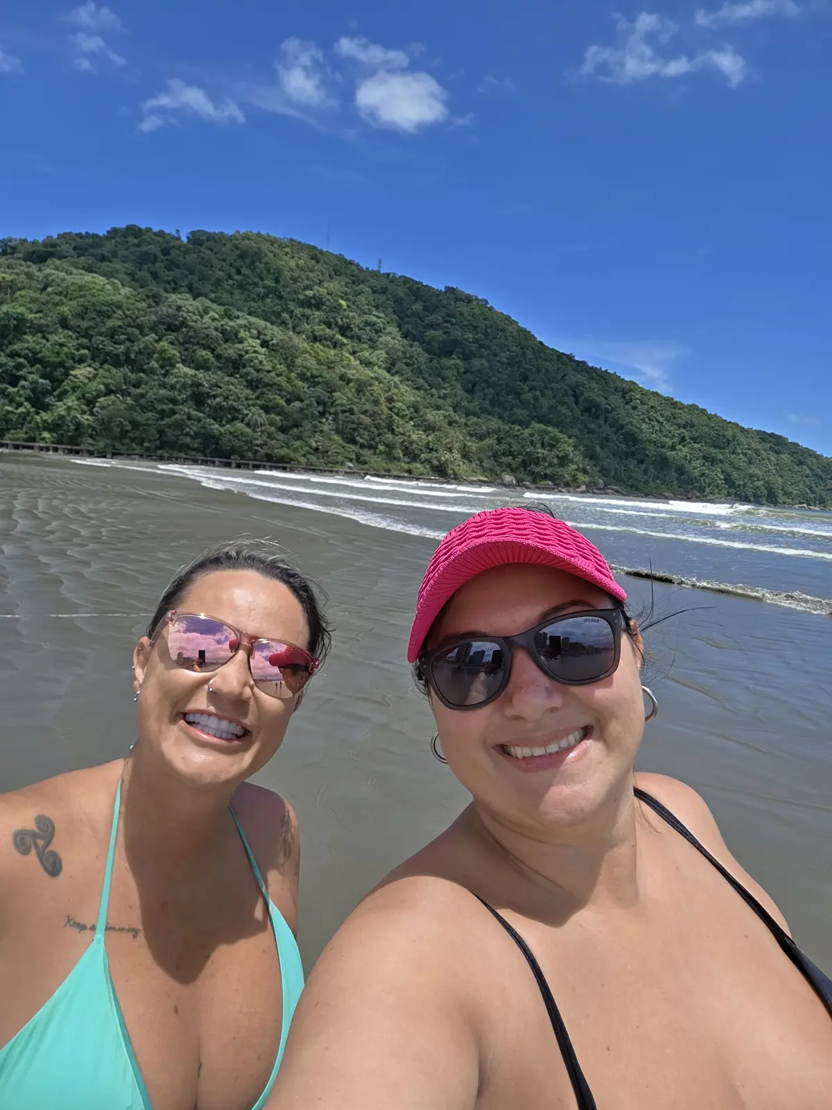 Ari e Tati - Anfitriãs do Lar Doce Mar